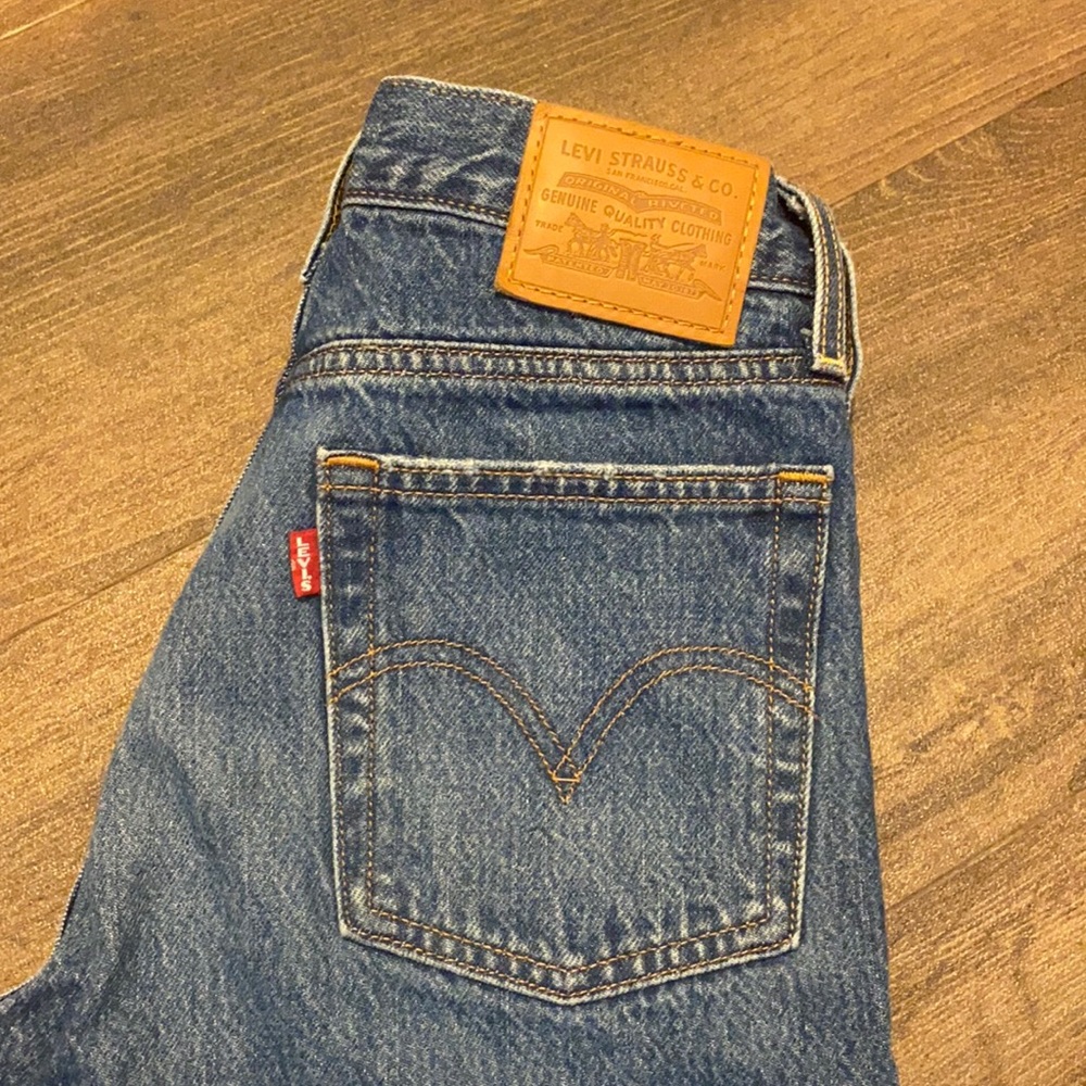 Levi’s wedgie jeans
